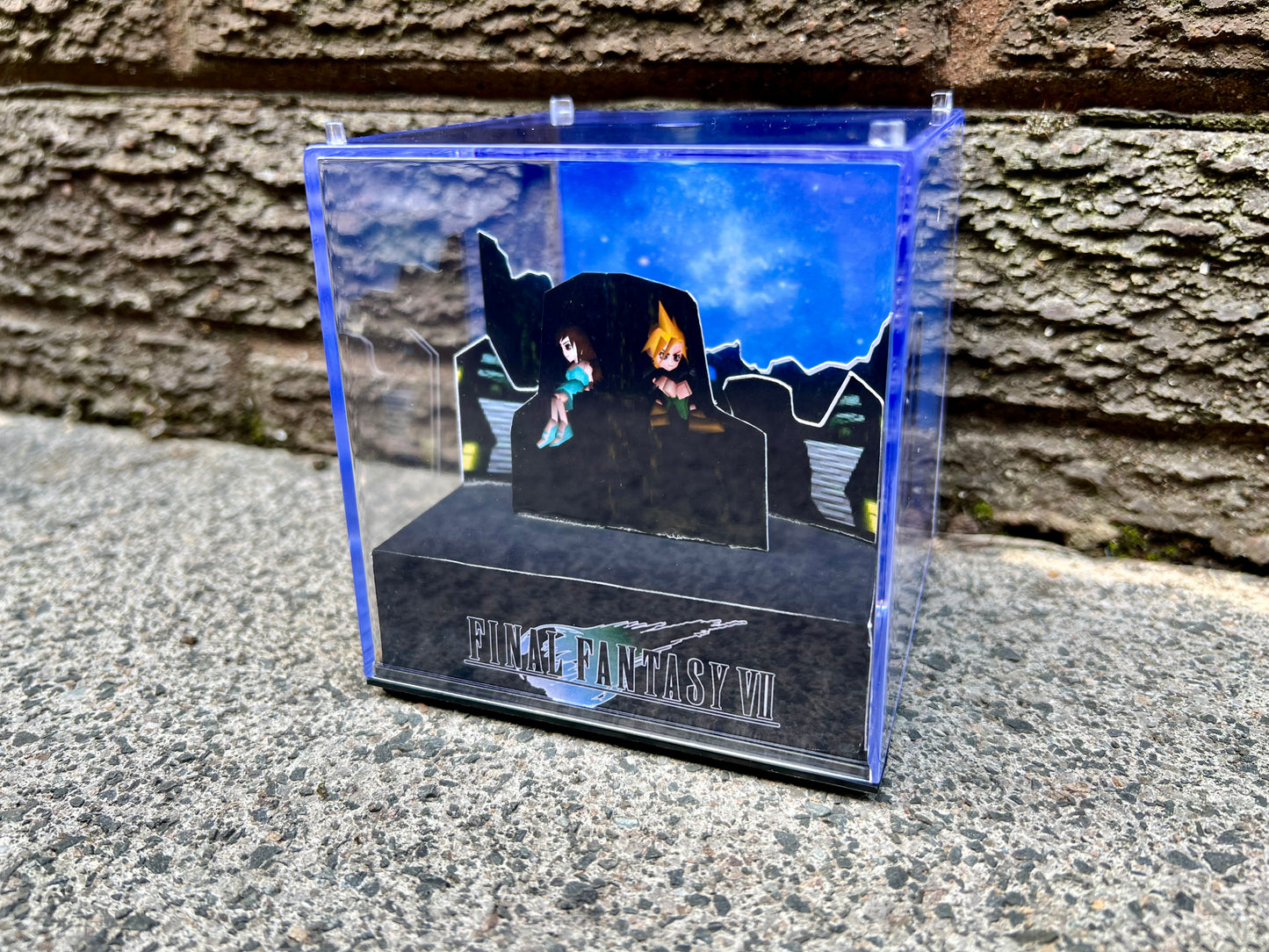 CLOUD & TIFA - Final Fantasy 7 - 3D Game Cube Diorama