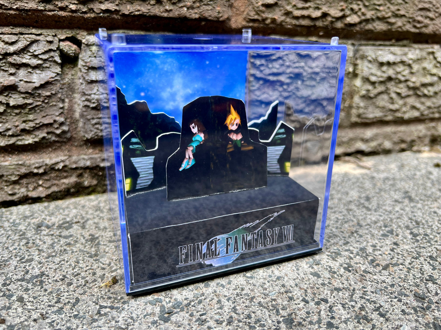 CLOUD & TIFA - Final Fantasy 7 - 3D Game Cube Diorama